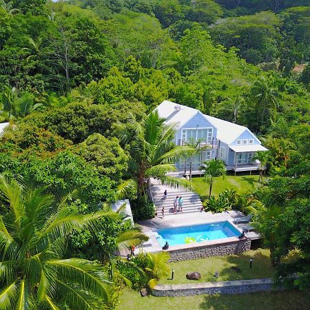 Appartement Red Coconut Self-Catering à Baie Lazare  Extérieur photo