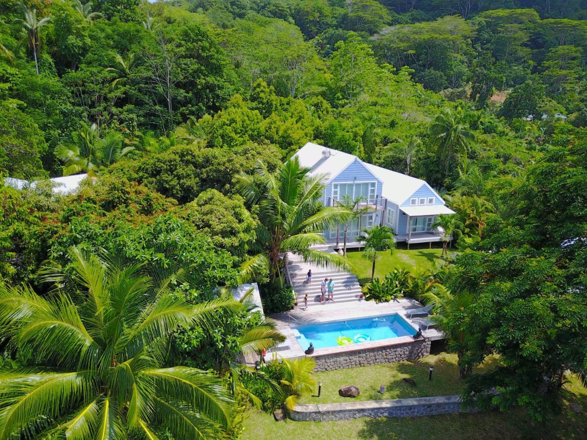Appartement Red Coconut Self-Catering à Baie Lazare  Extérieur photo