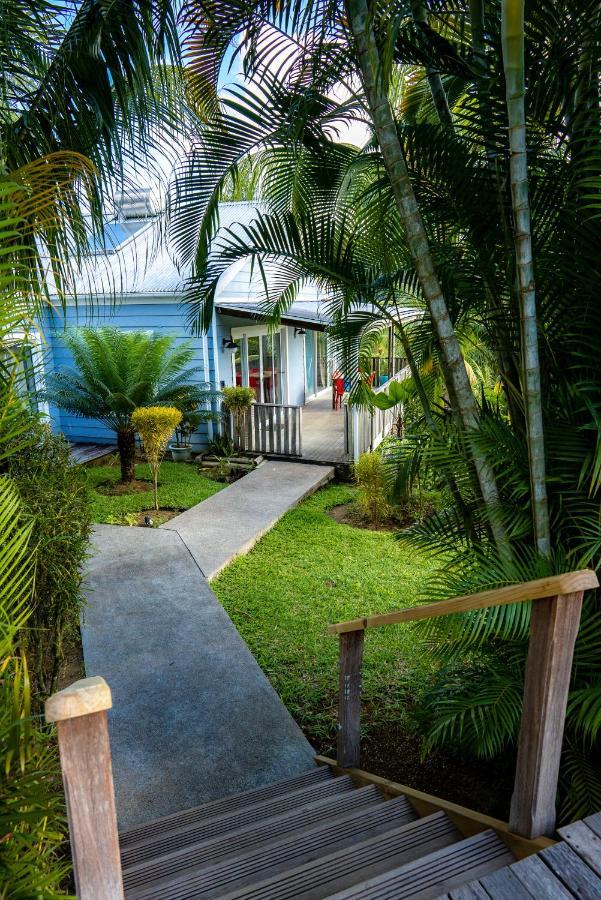 Appartement Red Coconut Self-Catering à Baie Lazare  Extérieur photo