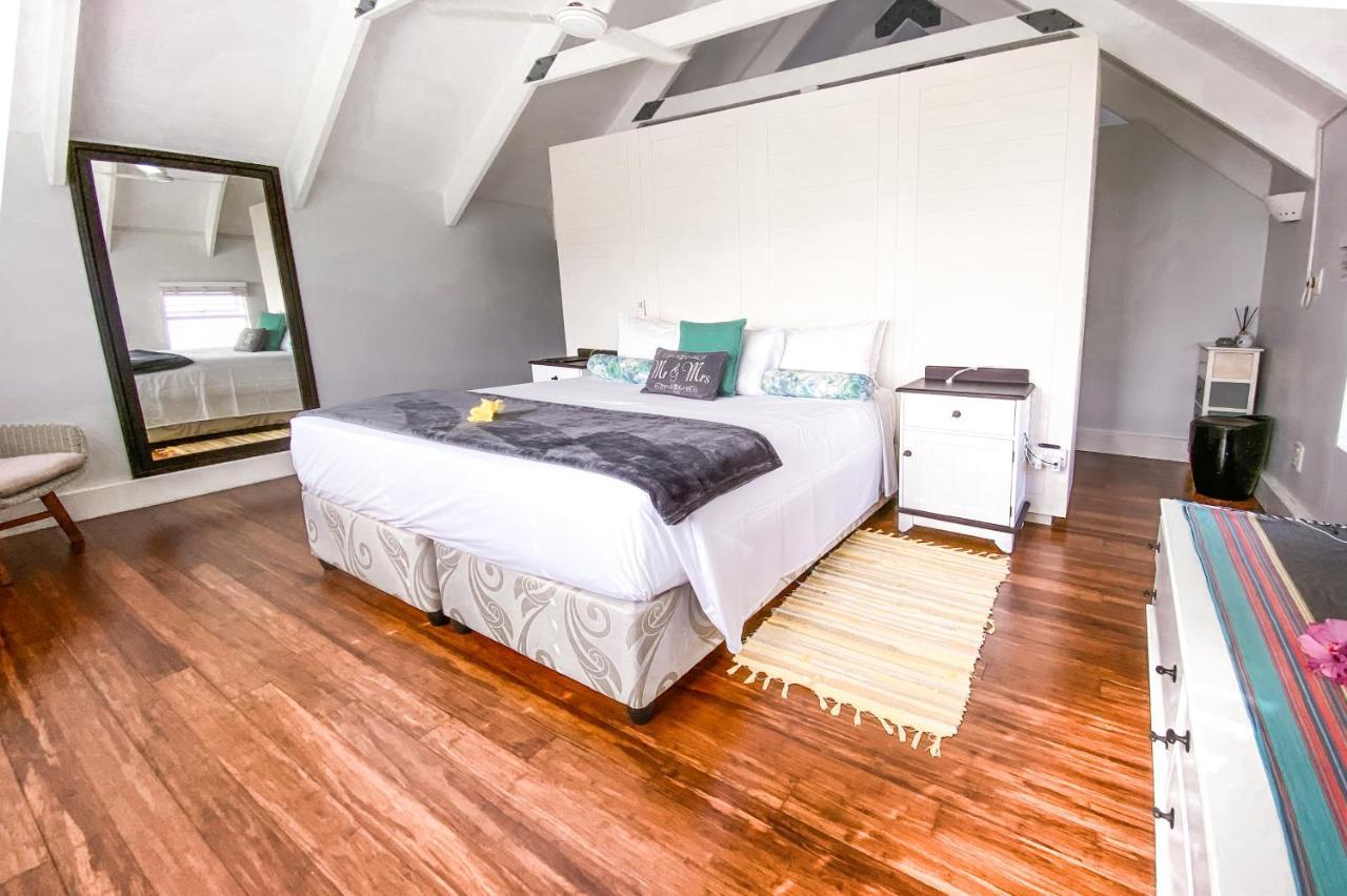 Appartement Red Coconut Self-Catering à Baie Lazare  Extérieur photo