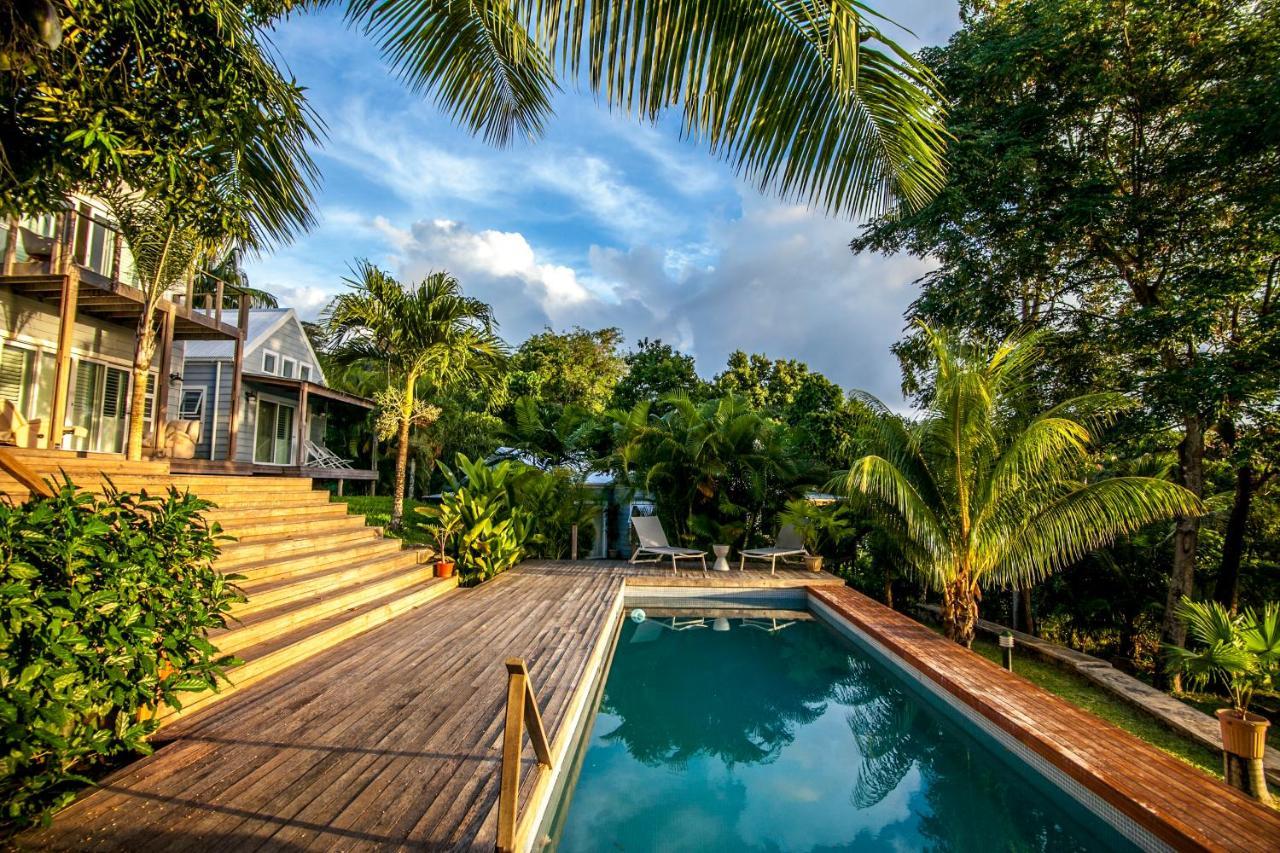 Appartement Red Coconut Self-Catering à Baie Lazare  Extérieur photo