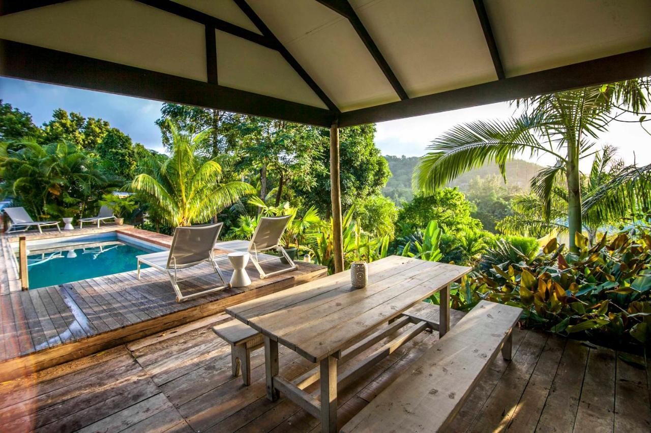 Appartement Red Coconut Self-Catering à Baie Lazare  Extérieur photo